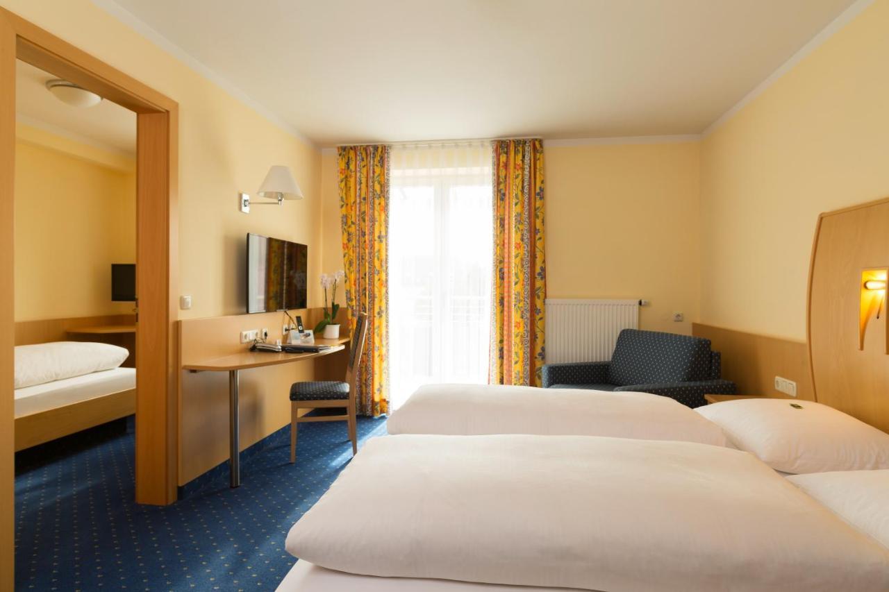 Landhotel Huberhof Аллерсхаузен Экстерьер фото