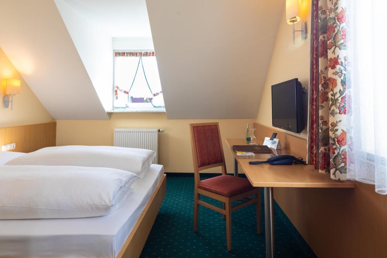 Landhotel Huberhof Аллерсхаузен Экстерьер фото