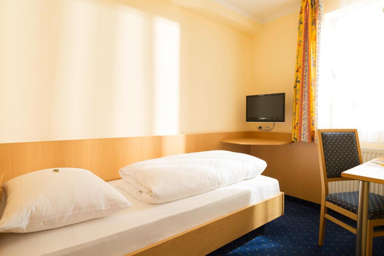 Landhotel Huberhof Аллерсхаузен Экстерьер фото
